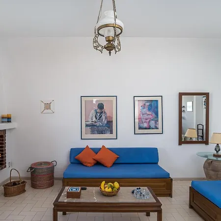 Glaros Beachfront In Daire