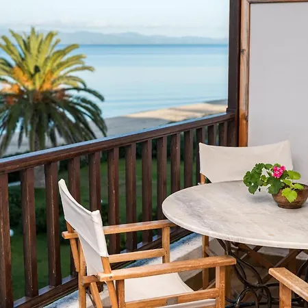 Glaros Beachfront In Daire *